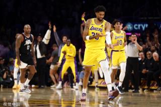 及时冲向篮 及时冲向篮